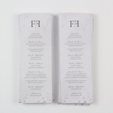 Ementas de casamento personalizadas em papel mate com impressão na frente do tema do casamento